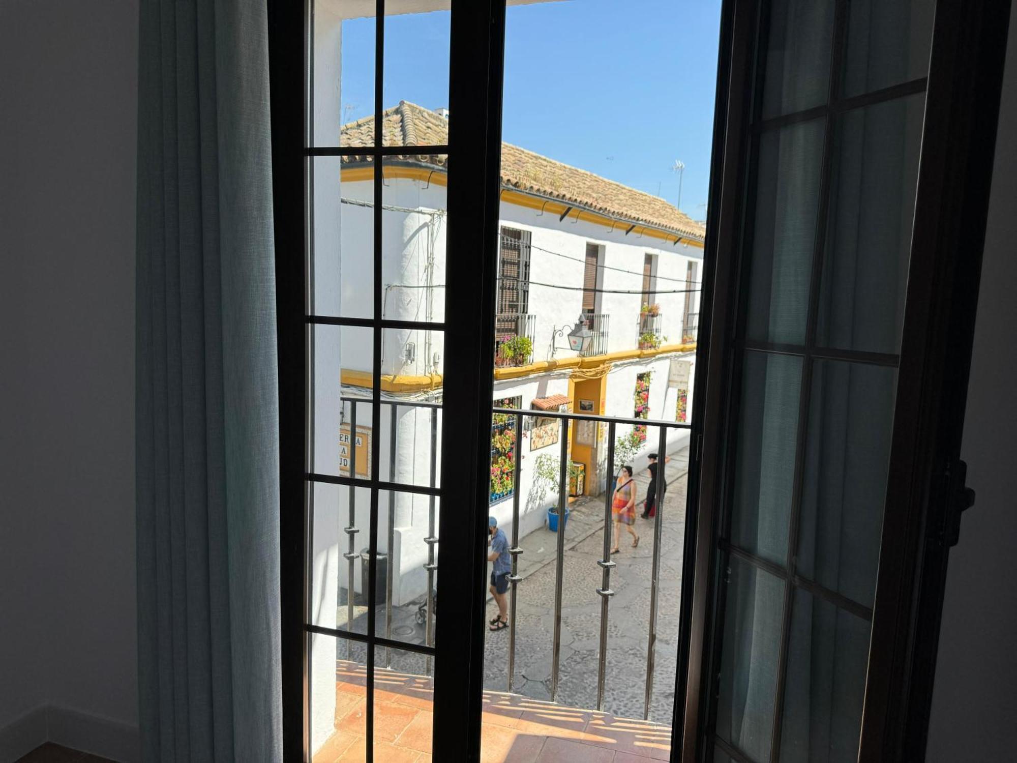 Balcon De Los Patios Con Parking Kordoba Bagian luar foto