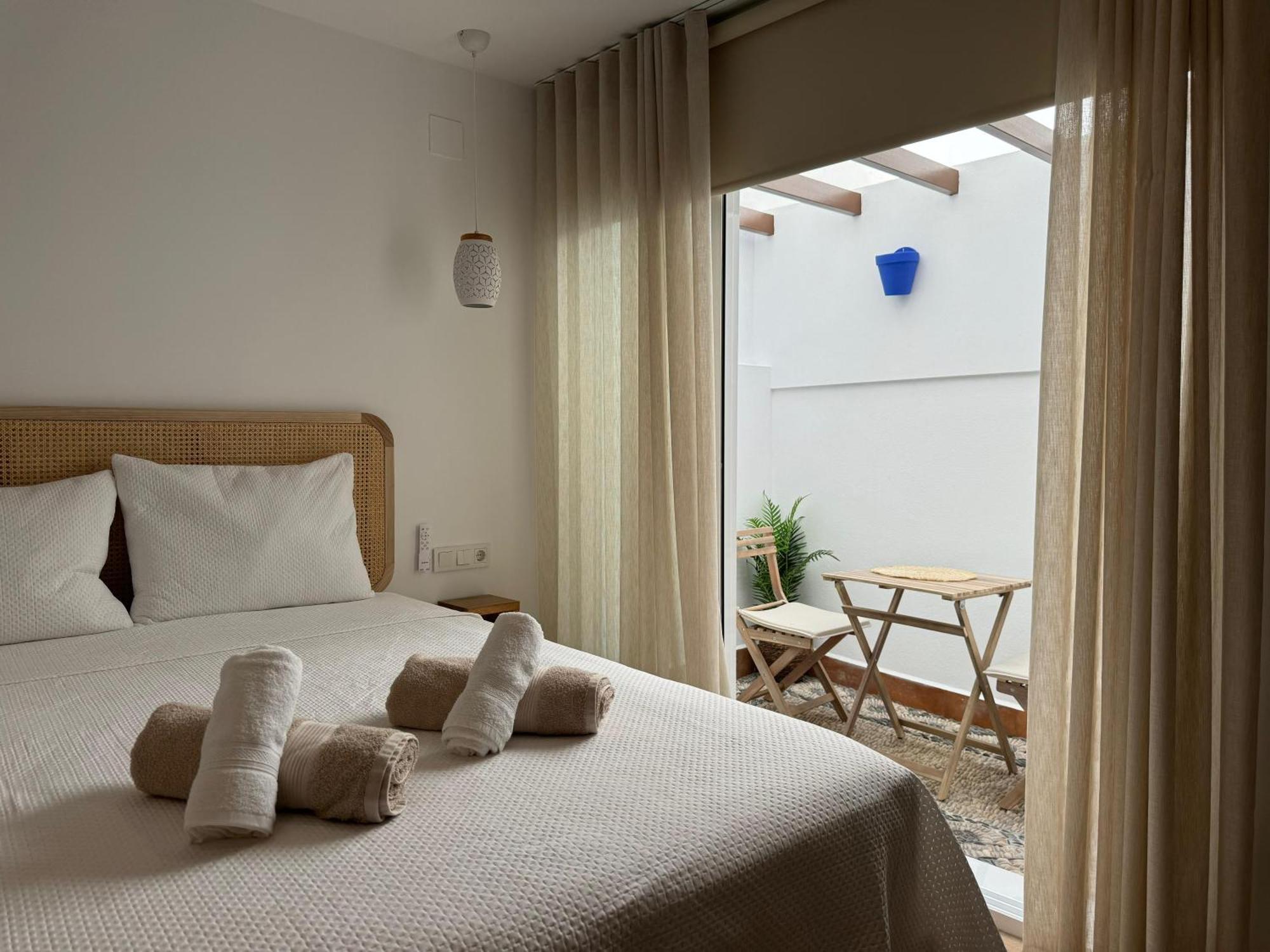 Balcon De Los Patios Con Parking Kordoba Bagian luar foto